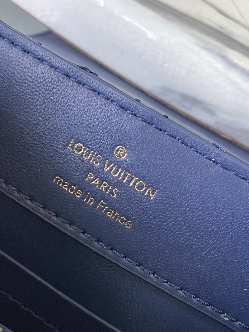 LV Capucines Bags